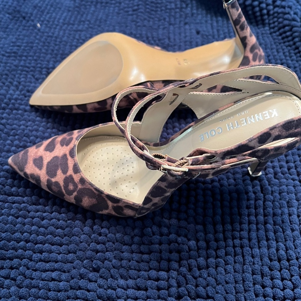 Kenneth Cole heels - Picture 3 of 3